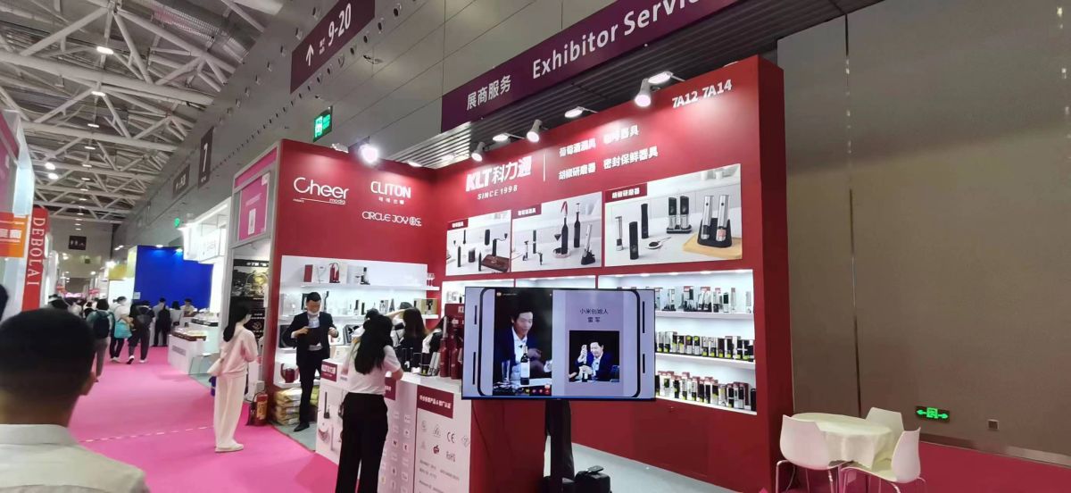 無錫展位搭建商：售后服務，我們?nèi)绾未_保您的展覽全程無憂？