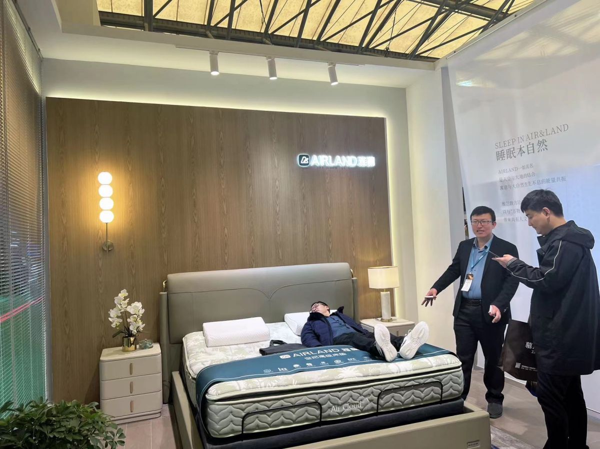 廣州展位設(shè)計(jì)：自營工廠如何提升設(shè)計(jì)案例的市場競爭力？