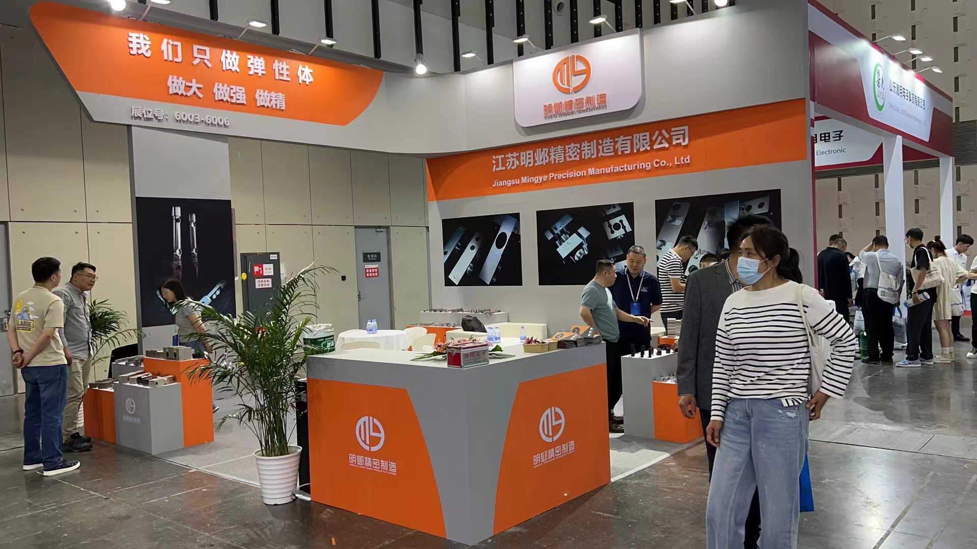 武漢展會(huì)搭建設(shè)計(jì)公司：打造獨(dú)特的展會(huì)空間