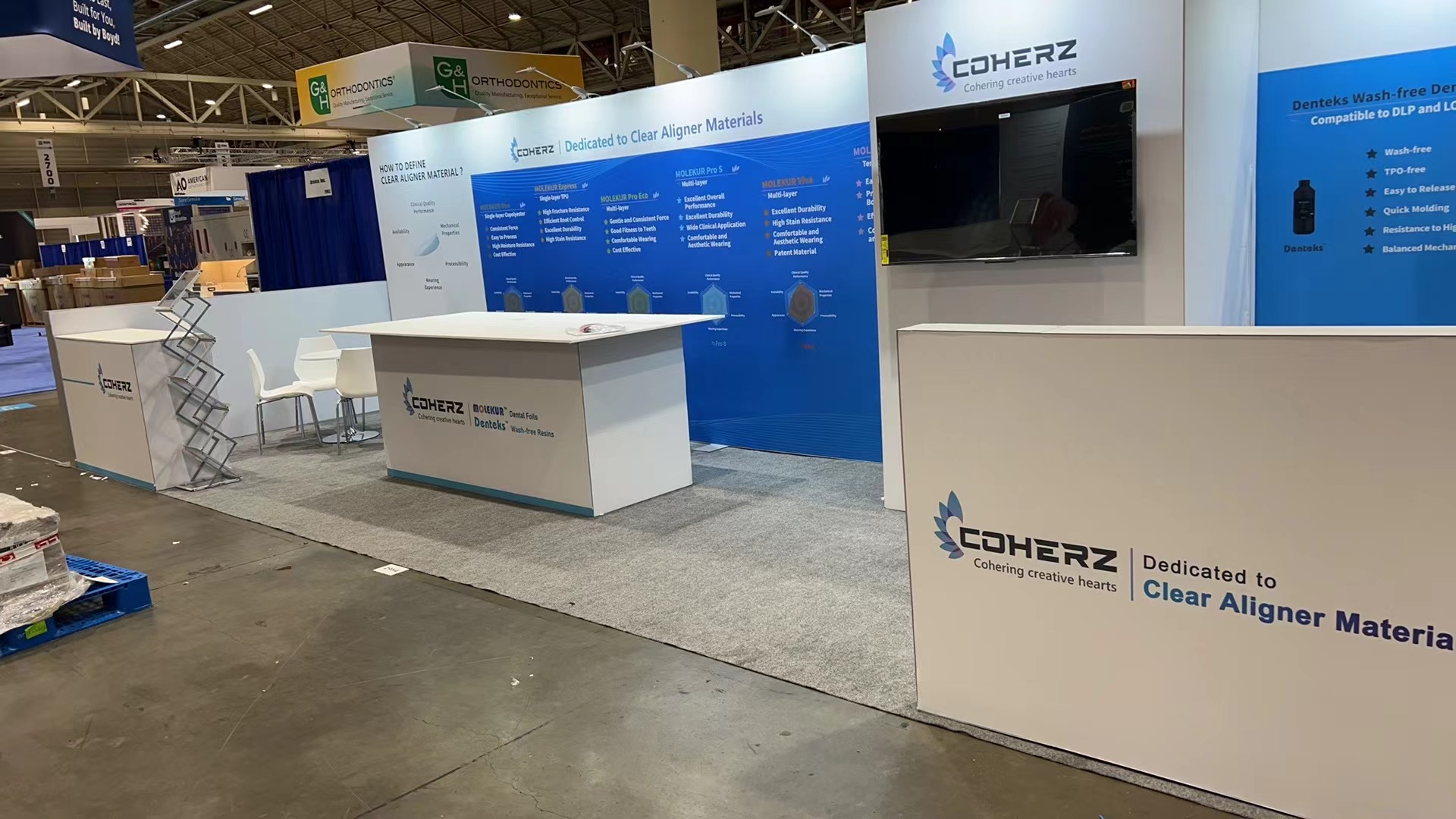 越南展位搭建商服務(wù)客戶，我們?nèi)绾巫龅绞冀K如一？